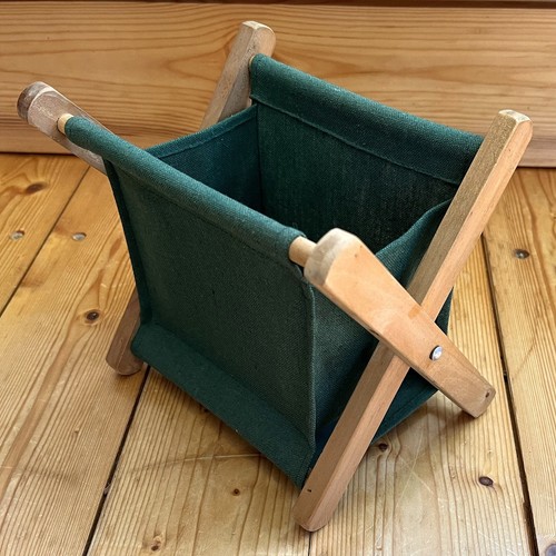 Free standing storage dark - free-standing,